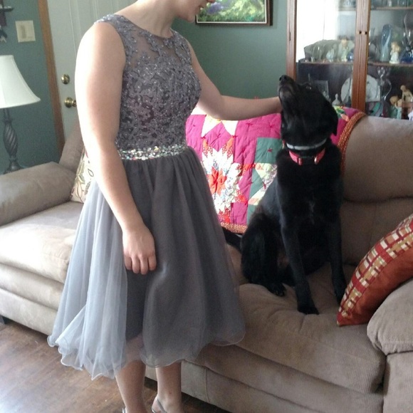 Grey Short Sequined Floral Prom Dress - Picture 2 of 2